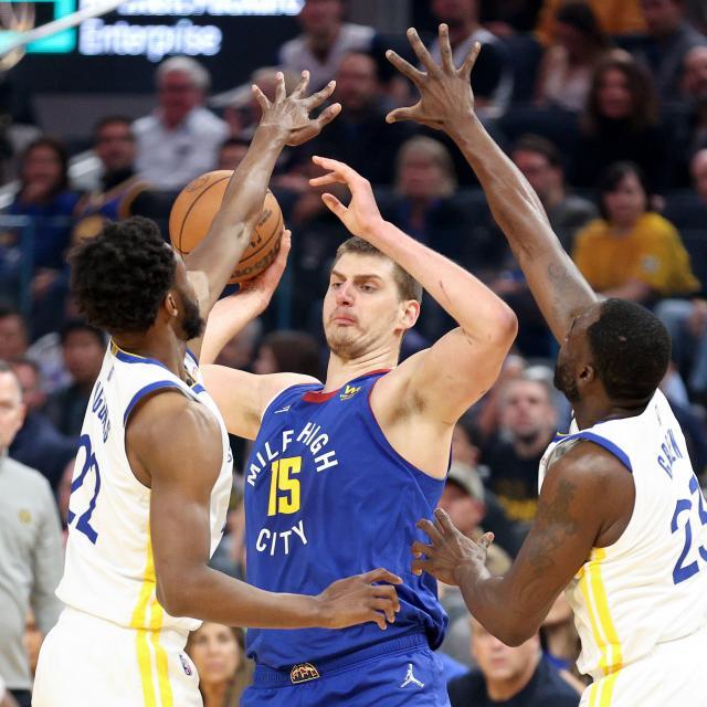 1650609803257031950.jpg 20nba-playoffs-jokic-1-mediumSquareAt3X.jpg