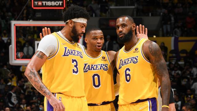 1650803971933008467.jpg lakers-trio012722.jpg